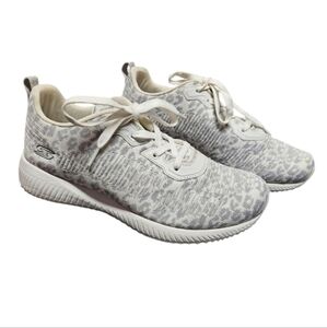 Skechers Bobs Memory Foam Air Cooled Grey & White Low Profile Sneakers Sz 8.5